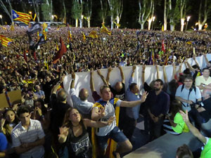 Manifestaci&oacute; 'Rep&uacute;blica!' pels carrers de la ciutat i el Parc de la Devesa