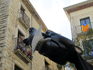 Marat&oacute; per la democr&agrave;cia. Cercavila dels gegants i capgrossos de Girona