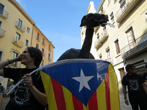 Marat&oacute; per la democr&agrave;cia. Cercavila dels gegants i capgrossos de Girona