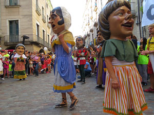 Marat&oacute; per la democr&agrave;cia. Cercavila dels gegants i capgrossos de Girona