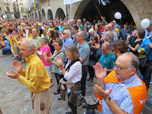 Marat&oacute; per la democr&agrave;cia. Cercavila dels gegants i capgrossos de Girona
