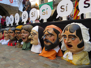 Marat&oacute; per la democr&agrave;cia. Cercavila dels gegants i capgrossos de Girona