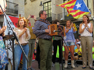 Marat&oacute; per la democr&agrave;cia. Concentraci&oacute; i parlaments a la pla&ccedil;a del Vi