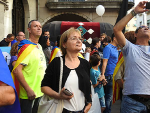 Marat&oacute; per la democr&agrave;cia. Concentraci&oacute; i parlaments a la pla&ccedil;a del Vi