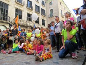 Marat&oacute; per la democr&agrave;cia. Concentraci&oacute; i parlaments a la pla&ccedil;a del Vi