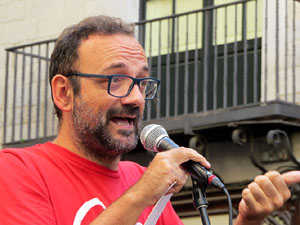 Marat&oacute; per la democr&agrave;cia. Concentraci&oacute; i parlaments a la pla&ccedil;a del Vi