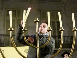 Nadal 2017. Encesa de les llums de Hanukk&agrave; a la pla&ccedil;a del Vi