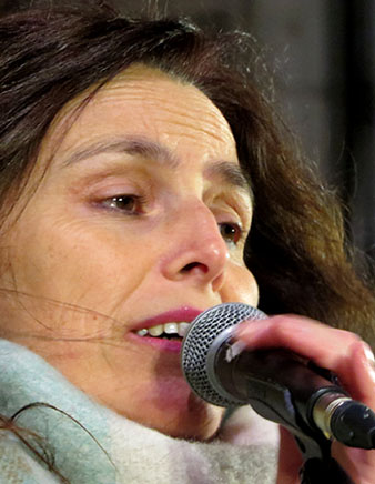 La cantant Tati Cervi&agrave;