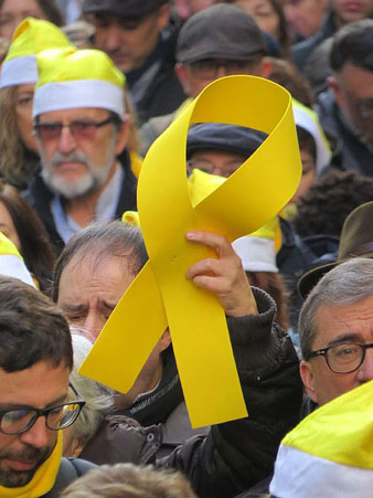 La trobada a la pla&ccedil;a del Vi