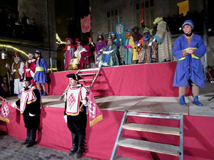 La Cavalcada de Reis 2018. Arribada del seguici a la pla&ccedil;a del Vi