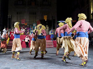La Cavalcada de Reis 2018. Arribada del seguici a la pla&ccedil;a del Vi