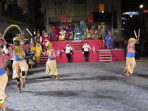 La Cavalcada de Reis 2018. Arribada del seguici a la pla&ccedil;a del Vi