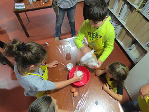 Nadal 2017. Taller de sufganiot, bunyols de Hanukk&agrave;, al Museu d'Hist&ograve;ria dels Jueus