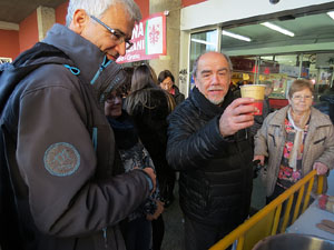 Nadal 2016. La xocolatada del Mercat del Lle&oacute; la vig&iacute;lia de Nadal