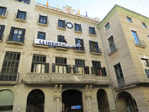'R' de rep&uacute;blica. Acte per commemorar el primer mes de la proclamaci&oacute; de la Rep&uacute;blica, a la pla&ccedil;a