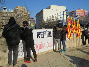 Canvi de nom de la pla&ccedil;a Constituci&oacute; per pla&ccedil;a de l'1 d'octubre