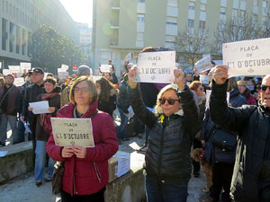 Canvi de nom de la pla&ccedil;a Constituci&oacute; per pla&ccedil;a de l'1 d'octubre