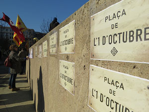 Canvi de nom de la pla&ccedil;a Constituci&oacute; per pla&ccedil;a de l'1 d'octubre
