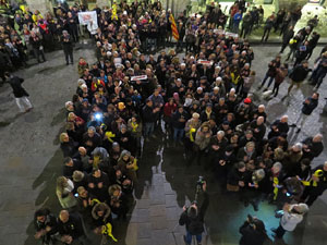 'R' de rep&uacute;blica. Acte per commemorar el primer mes de la proclamaci&oacute; de la Rep&uacute;blica, a la pla&ccedil;a