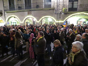 'R' de rep&uacute;blica. Acte per commemorar el primer mes de la proclamaci&oacute; de la Rep&uacute;blica, a la pla&ccedil;a