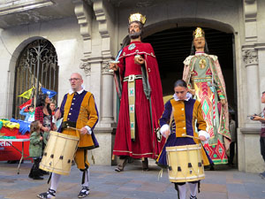 Toc de rams. Canvi dels rams de flors de les gegantes de Girona
