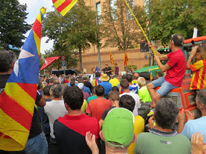 Marxa pagesa. Concentraci&oacute; de 500 tractors als carrers de Girona