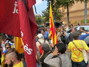 Marxa pagesa. Concentraci&oacute; de 500 tractors als carrers de Girona