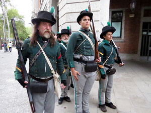 X Festa Reviu els Setges Napole&ograve;nics de Girona. Desfilada pels carrers de Girona