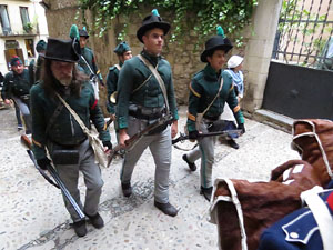 X Festa Reviu els Setges Napole&ograve;nics de Girona. Desfilada pels carrers de Girona