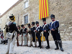 X Festa Reviu els Setges Napole&ograve;nics de Girona. Presentaci&oacute; a la pla&ccedil;a de Sant Dom&egrave;nec