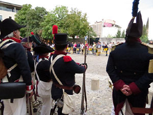 X Festa Reviu els Setges Napole&ograve;nics de Girona. Presentaci&oacute; a la pla&ccedil;a de Sant Dom&egrave;nec