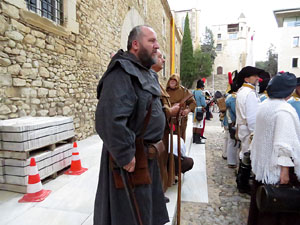 X Festa Reviu els Setges Napole&ograve;nics de Girona. Presentaci&oacute; a la pla&ccedil;a de Sant Dom&egrave;nec