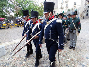 X Festa Reviu els Setges Napole&ograve;nics de Girona. Presentaci&oacute; a la pla&ccedil;a de Sant Dom&egrave;nec