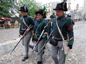 X Festa Reviu els Setges Napole&ograve;nics de Girona. Presentaci&oacute; a la pla&ccedil;a de Sant Dom&egrave;nec