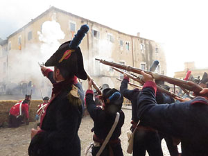 X Festa Reviu els Setges Napole&ograve;nics de Girona. Combat a la pla&ccedil;a dels Ap&ograve;stols