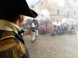 X Festa Reviu els Setges Napole&ograve;nics de Girona. Combat a la pla&ccedil;a dels Ap&ograve;stols