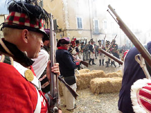 X Festa Reviu els Setges Napole&ograve;nics de Girona. Combat a la pla&ccedil;a dels Ap&ograve;stols