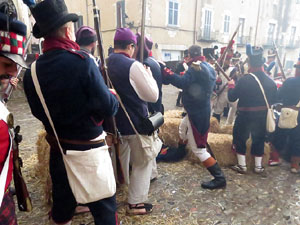 X Festa Reviu els Setges Napole&ograve;nics de Girona. Combat a la pla&ccedil;a dels Ap&ograve;stols