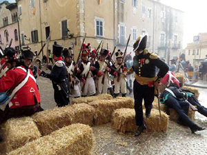 X Festa Reviu els Setges Napole&ograve;nics de Girona. Combat a la pla&ccedil;a dels Ap&ograve;stols
