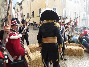 X Festa Reviu els Setges Napole&ograve;nics de Girona. Combat a la pla&ccedil;a dels Ap&ograve;stols