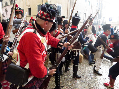 X Festa Reviu els Setges Napole&ograve;nics de Girona. Combat a la pla&ccedil;a dels Ap&ograve;stols