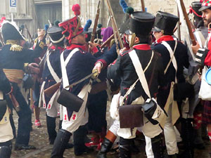 X Festa Reviu els Setges Napole&ograve;nics de Girona. Combat a la pla&ccedil;a dels Ap&ograve;stols