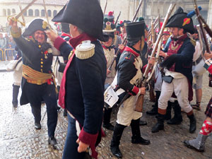 X Festa Reviu els Setges Napole&ograve;nics de Girona. Combat a la pla&ccedil;a dels Ap&ograve;stols