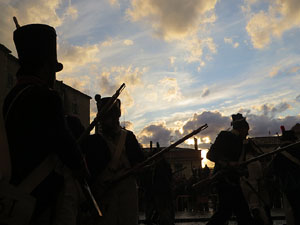 X Festa Reviu els Setges Napole&ograve;nics de Girona. Combat a la pla&ccedil;a dels Ap&ograve;stols