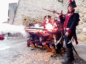 X Festa Reviu els Setges Napole&ograve;nics de Girona. Combat a la pla&ccedil;a de Sant Dom&egrave;nec