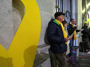 Concentraci&oacute; per la llibertat dels presos pol&iacute;tics a la pla&ccedil;a del Vi