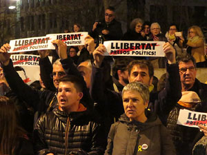 Concentraci&oacute; 'S&iacute; a la Rep&uacute;blica i al Govern leg&iacute;tim'