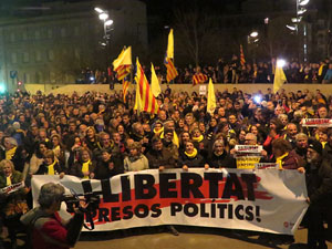 Concentraci&oacute; 'S&iacute; a la Rep&uacute;blica i al Govern leg&iacute;tim'