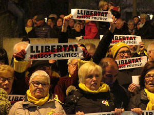 Concentraci&oacute; 'S&iacute; a la Rep&uacute;blica i al Govern leg&iacute;tim'