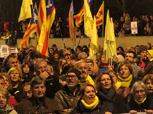 Concentraci&oacute; 'S&iacute; a la Rep&uacute;blica i al Govern leg&iacute;tim'